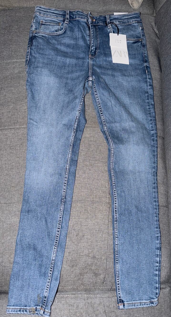 Zara Sculpt Mid-Rise Ankle Skinny Jeans Size 8 NWT